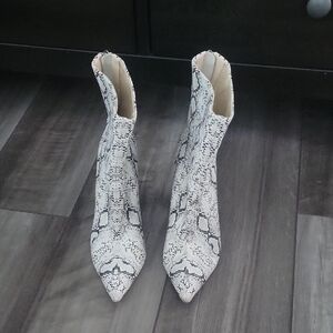 Snakeskin Pattern Women's Boots